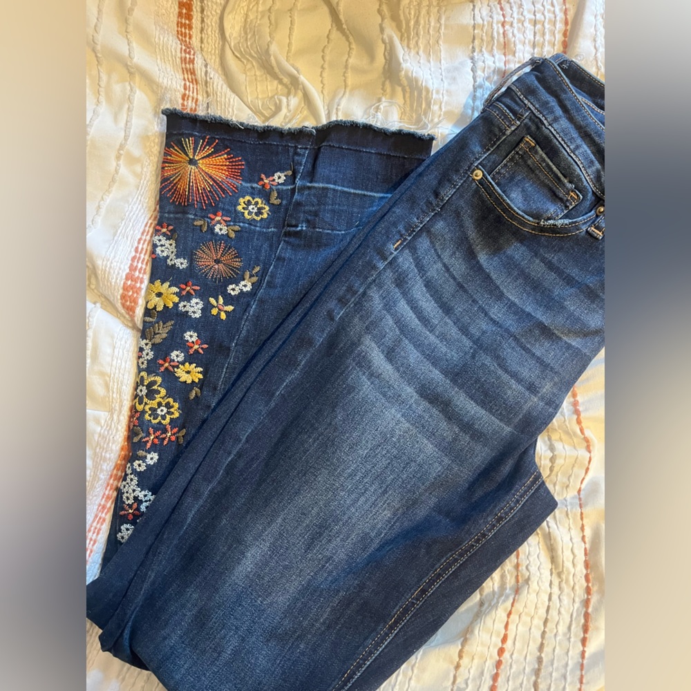 Floral print flare jeans